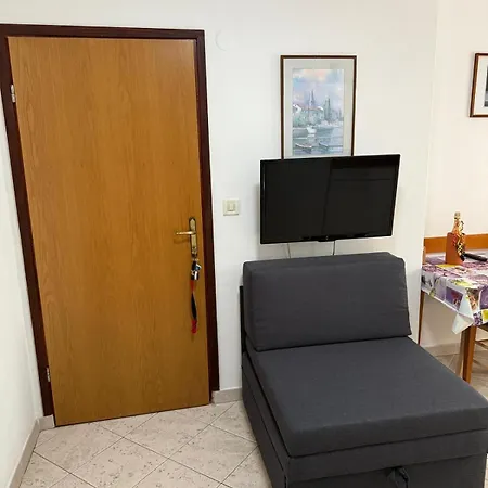 Nena Apartman * 포레치