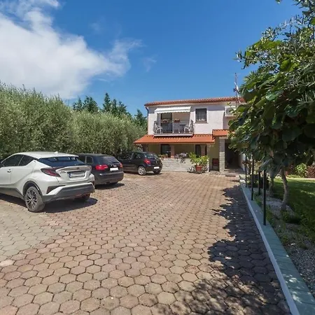 Nena Apartman *